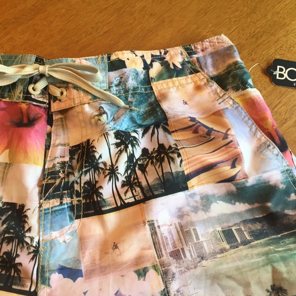 Body Glove Men’s Tropical Print Board Shorts - Picture 2 of 4
